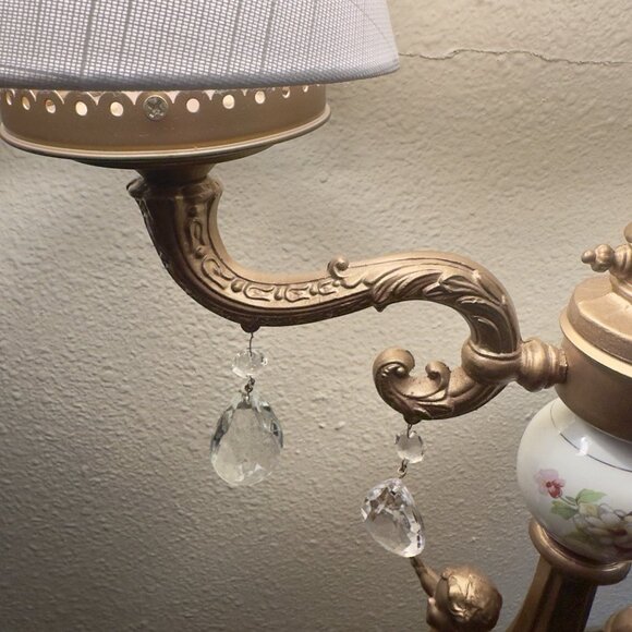 Vtg Electric Table Lamp Cherub Putti Italian Gold Tole Candelabra Prisms 27” - Picture 4 of 16